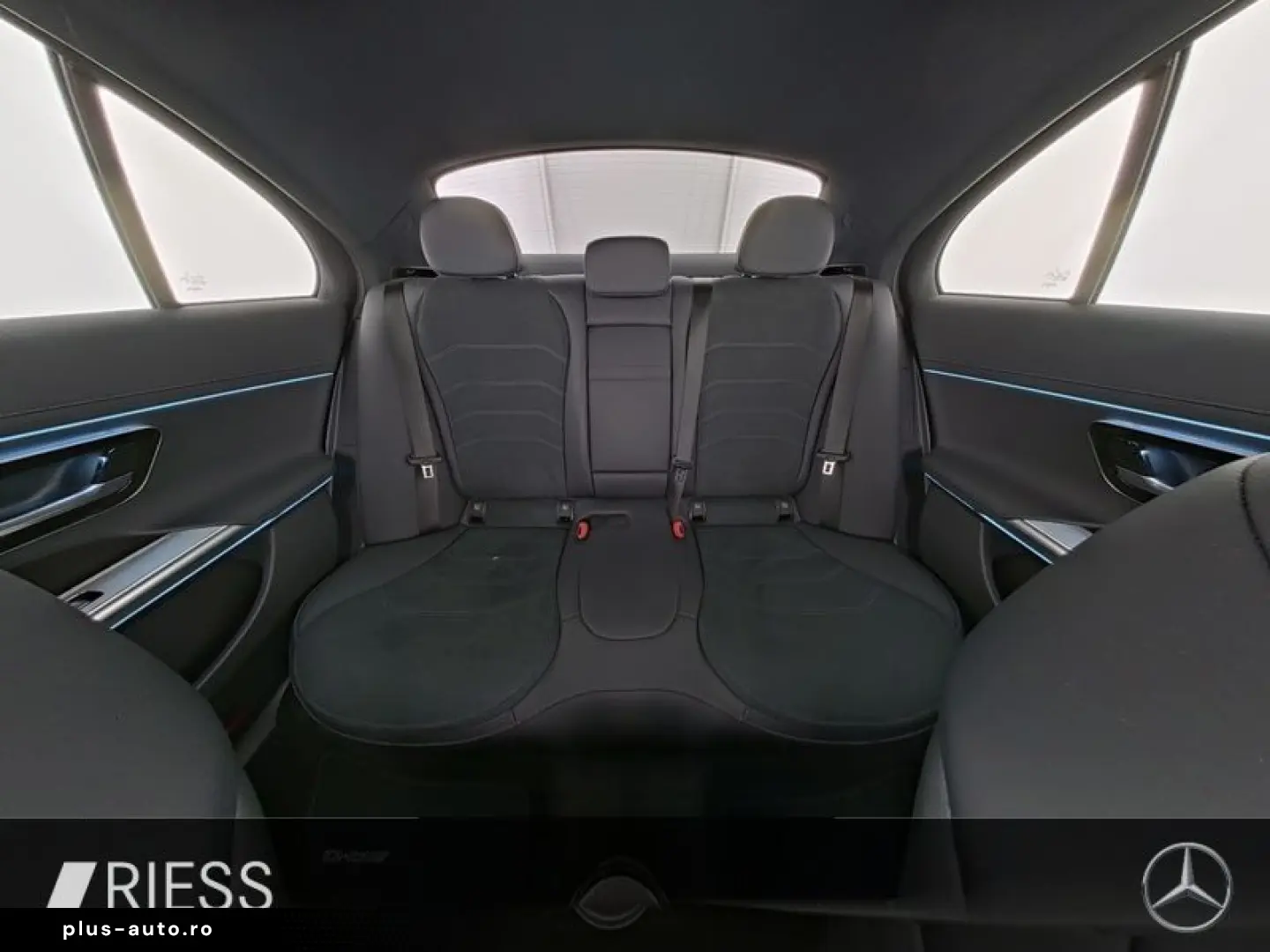 E 300 e AMG Sport Night Distr Pano AHK W-Paket