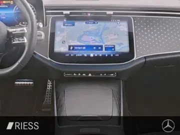 E 300 e AMG Sport Night Distr Pano AHK W-Paket