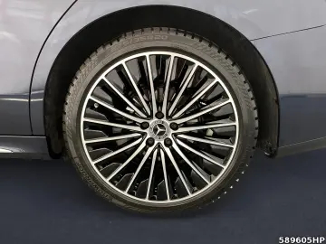 E 220 d AMG  AHK Digital Light DISTRONIC 360