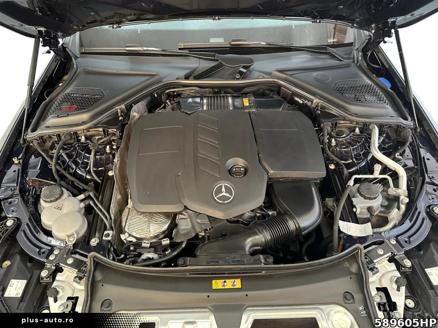 E 220 d AMG  AHK Digital Light DISTRONIC 360