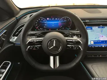 E 220 d AMG  AHK Digital Light DISTRONIC 360