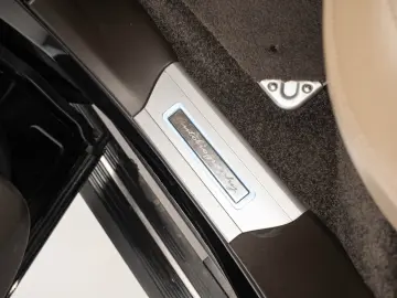 Range Rover Autobiography