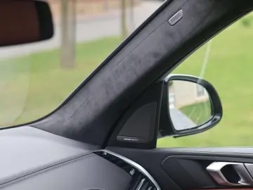 X5 M 50i Utilitaire  Individual  Attelage  Harma