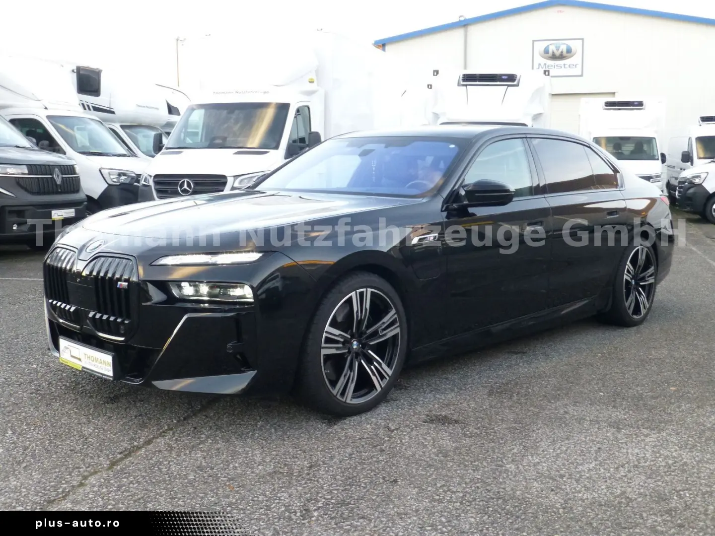 M760 7 M760 e xDrive Cinema Sky Lounge 2x 21 Zol