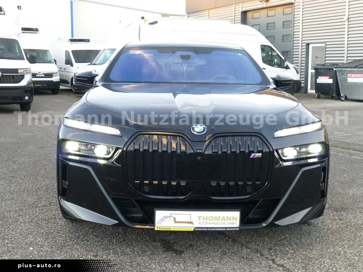 M760 7 M760 e xDrive Cinema Sky Lounge 2x 21 Zol