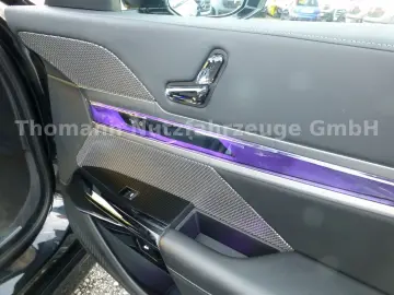 M760 7 M760 e xDrive Cinema Sky Lounge 2x 21 Zol