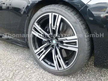 M760 7 M760 e xDrive Cinema Sky Lounge 2x 21 Zol