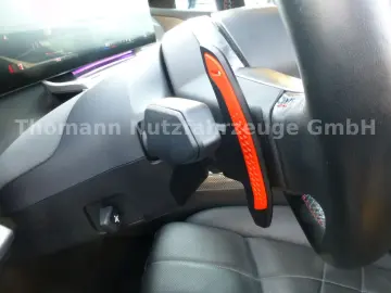 M760 7 M760 e xDrive Cinema Sky Lounge 2x 21 Zol