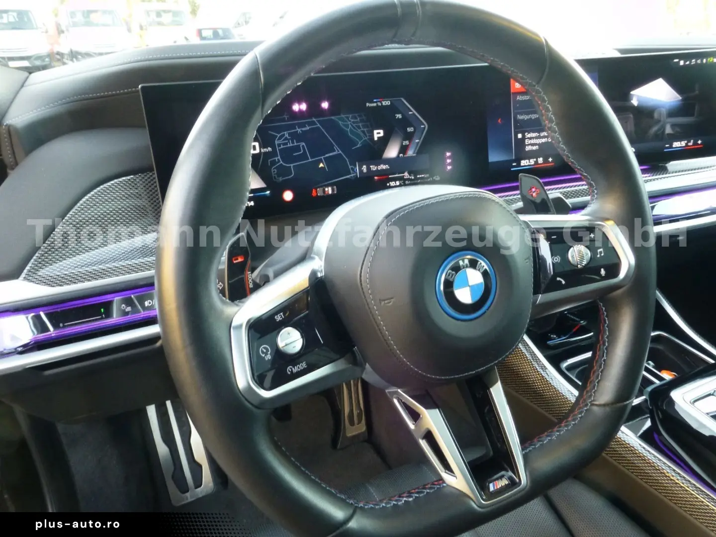 M760 7 M760 e xDrive Cinema Sky Lounge 2x 21 Zol