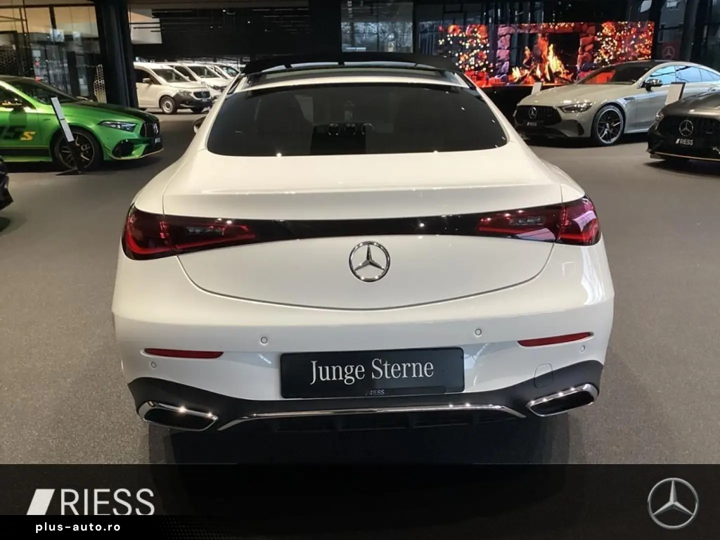 CLE 300 4M Cp AMG PANO FAHRASSIT DISTR MEMOR 360