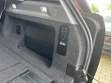 Range Rover 4.4 P615 SV 23Zoll AHK Stdhzg