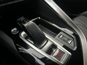 Peugeot 3008 Gen-Ii-2016