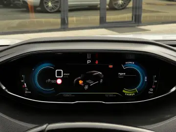 Peugeot 3008 Gen-Ii-2016