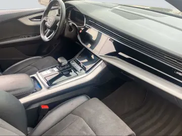 Q8 50 TDI quattro  S line Sport   Plus