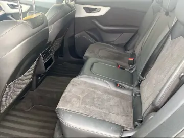 Q8 50 TDI quattro  S line Sport   Plus