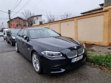 BMW M550