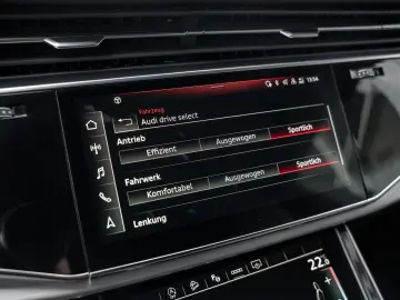 Q8 50 3.0 TDI quattro Kam. Leder Navi Sportp. LM