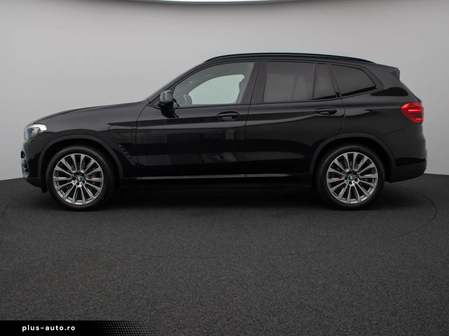 X3 xD30e Panorama HUD DAB HiFi Komfort Sport 20