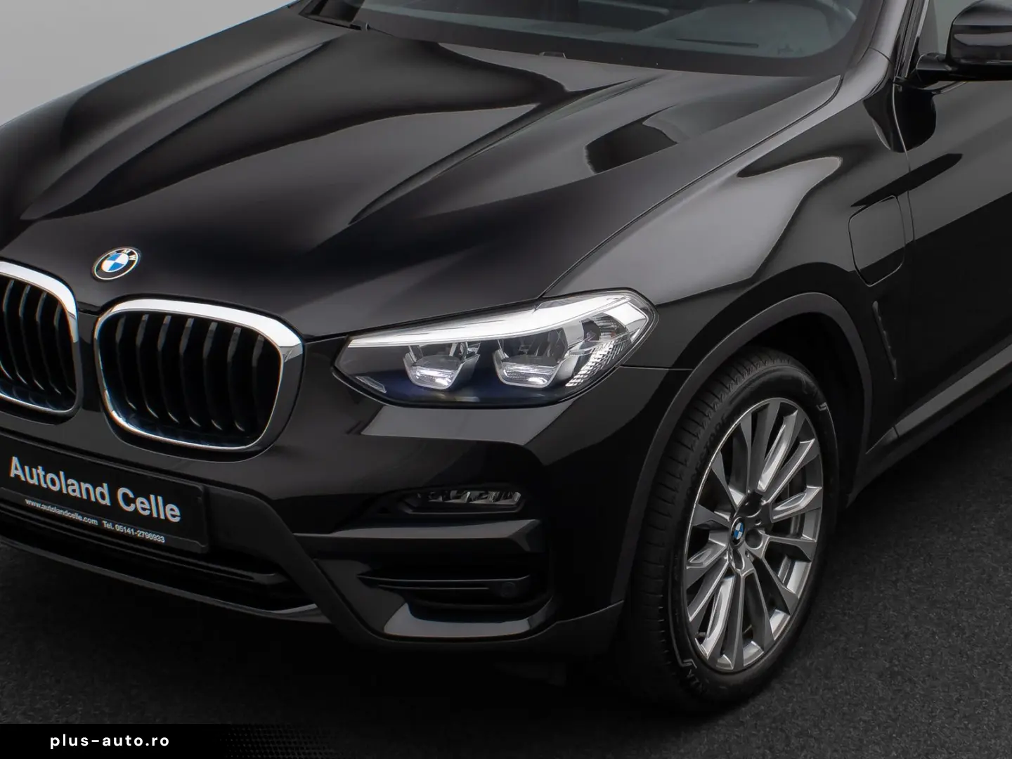 X3 xD30e Panorama HUD DAB HiFi Komfort Sport 20