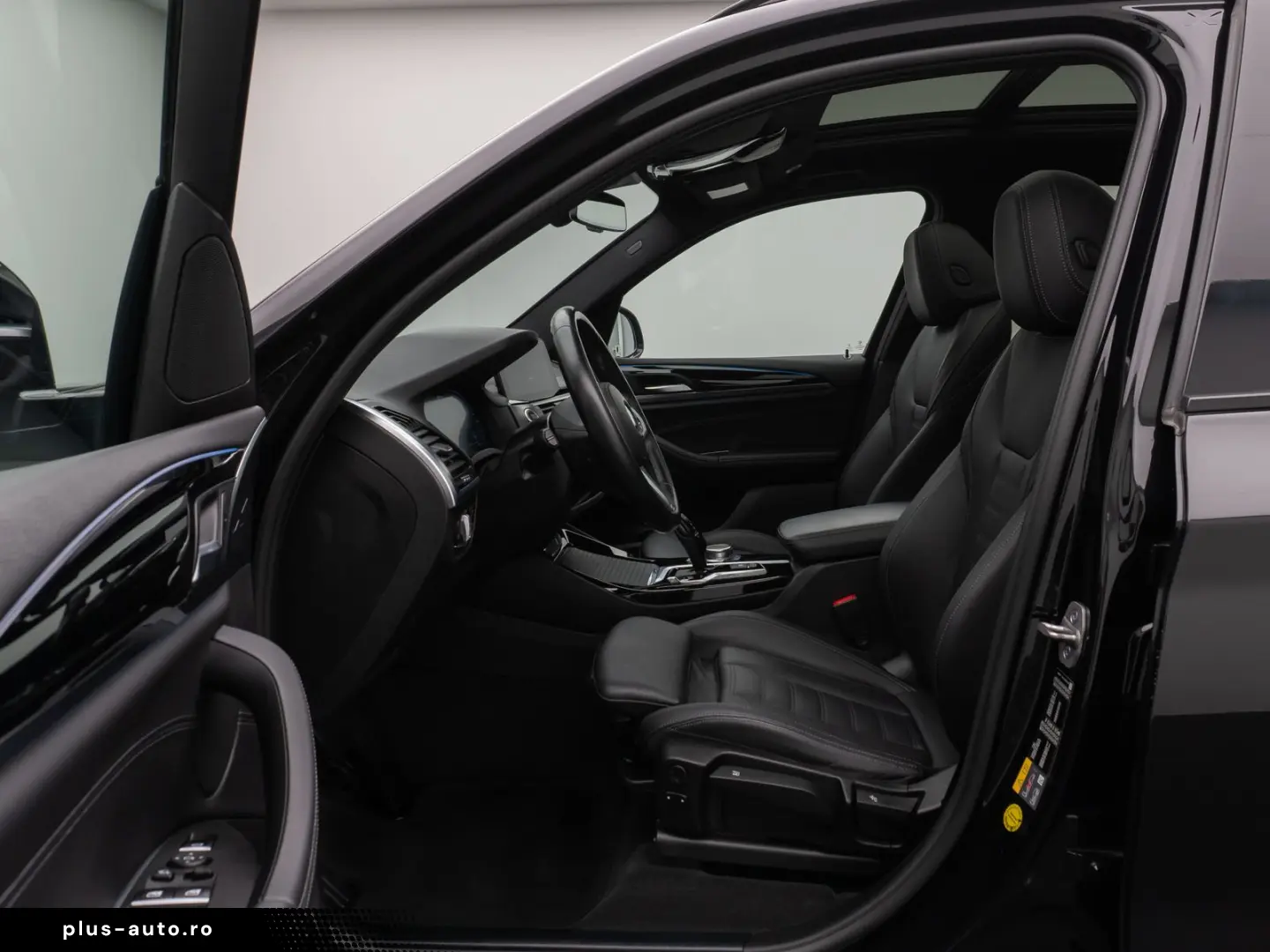 X3 xD30e Panorama HUD DAB HiFi Komfort Sport 20