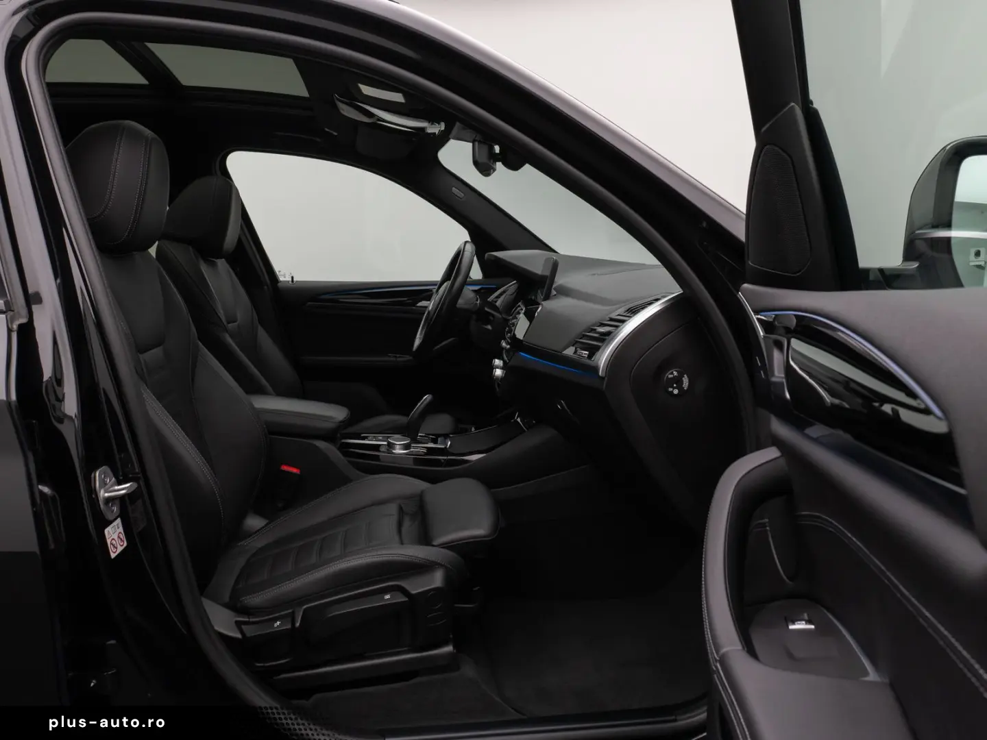 X3 xD30e Panorama HUD DAB HiFi Komfort Sport 20