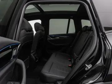 X3 xD30e Panorama HUD DAB HiFi Komfort Sport 20