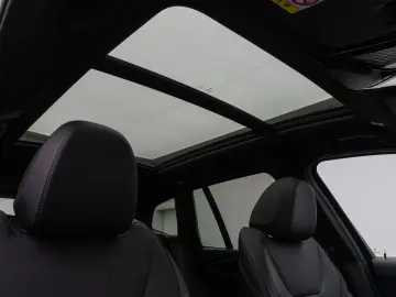 X3 xD30e Panorama HUD DAB HiFi Komfort Sport 20