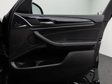 X3 xD30e Panorama HUD DAB HiFi Komfort Sport 20