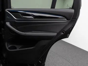 X3 xD30e Panorama HUD DAB HiFi Komfort Sport 20