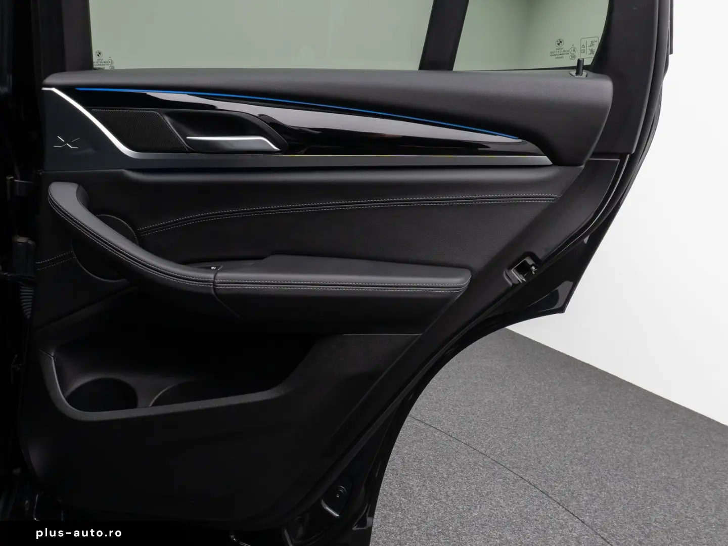 X3 xD30e Panorama HUD DAB HiFi Komfort Sport 20