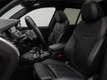 X3 xD30e Panorama HUD DAB HiFi Komfort Sport 20