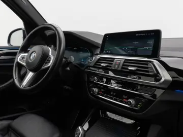 X3 xD30e Panorama HUD DAB HiFi Komfort Sport 20