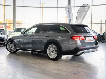 Mercedes-Benz E-Class 220D 4Matic All-Terrain
