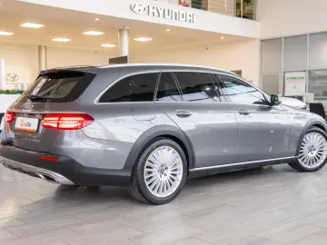 Mercedes-Benz E-Class 220D 4Matic All-Terrain
