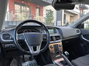 Volvo V40 1.6 D2 Cross Country
