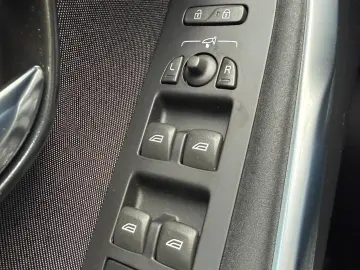 Volvo V40 1.6 D2 Cross Country