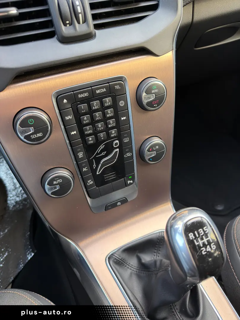 Volvo V40 1.6 D2 Cross Country