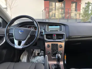 Volvo V40 1.6 D2 Cross Country