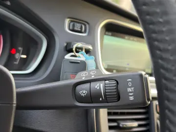 Volvo V40 1.6 D2 Cross Country