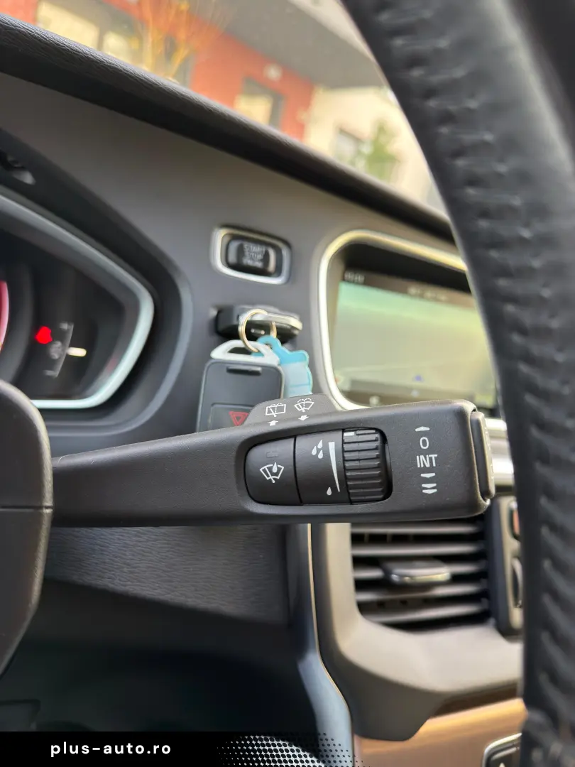 Volvo V40 1.6 D2 Cross Country