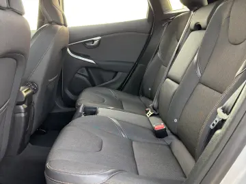 Volvo V40 1.6 D2 Cross Country