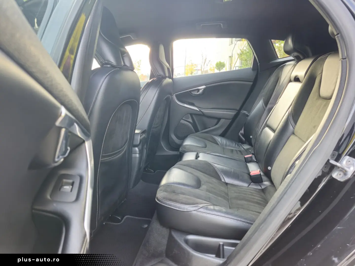 Volvo V40 2.0 R Design 2014