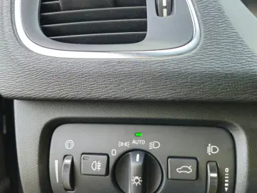 Volvo V40 2.0 R Design 2014