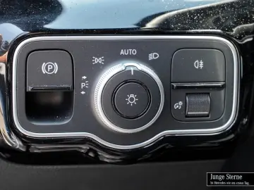 CLA 180 AMG ADVP AMBIENTE KAM 18'' LENKRADHZG KE