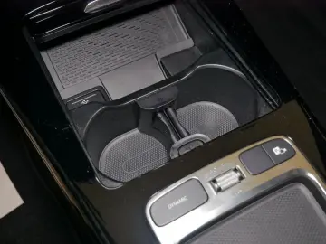 CLA 180 Coupé   AMG MEMO AHK KAMERA PANO SPUR