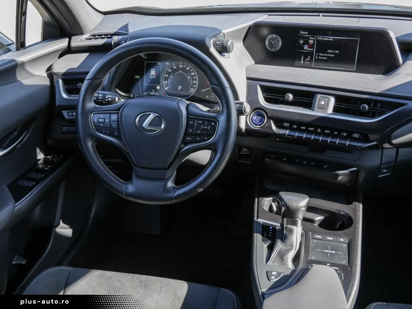 UX 250h Style Edition LENKRADHEIZUNG LED Carplay