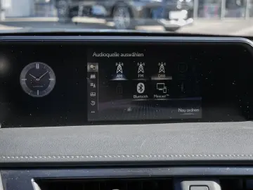 UX 250h Style Edition LENKRADHEIZUNG LED Carplay