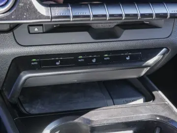 UX 250h Style Edition LENKRADHEIZUNG LED Carplay