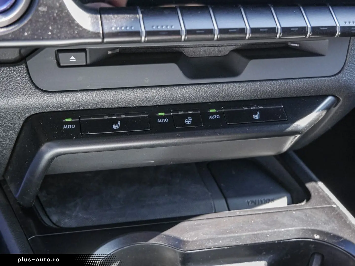 UX 250h Style Edition LENKRADHEIZUNG LED Carplay