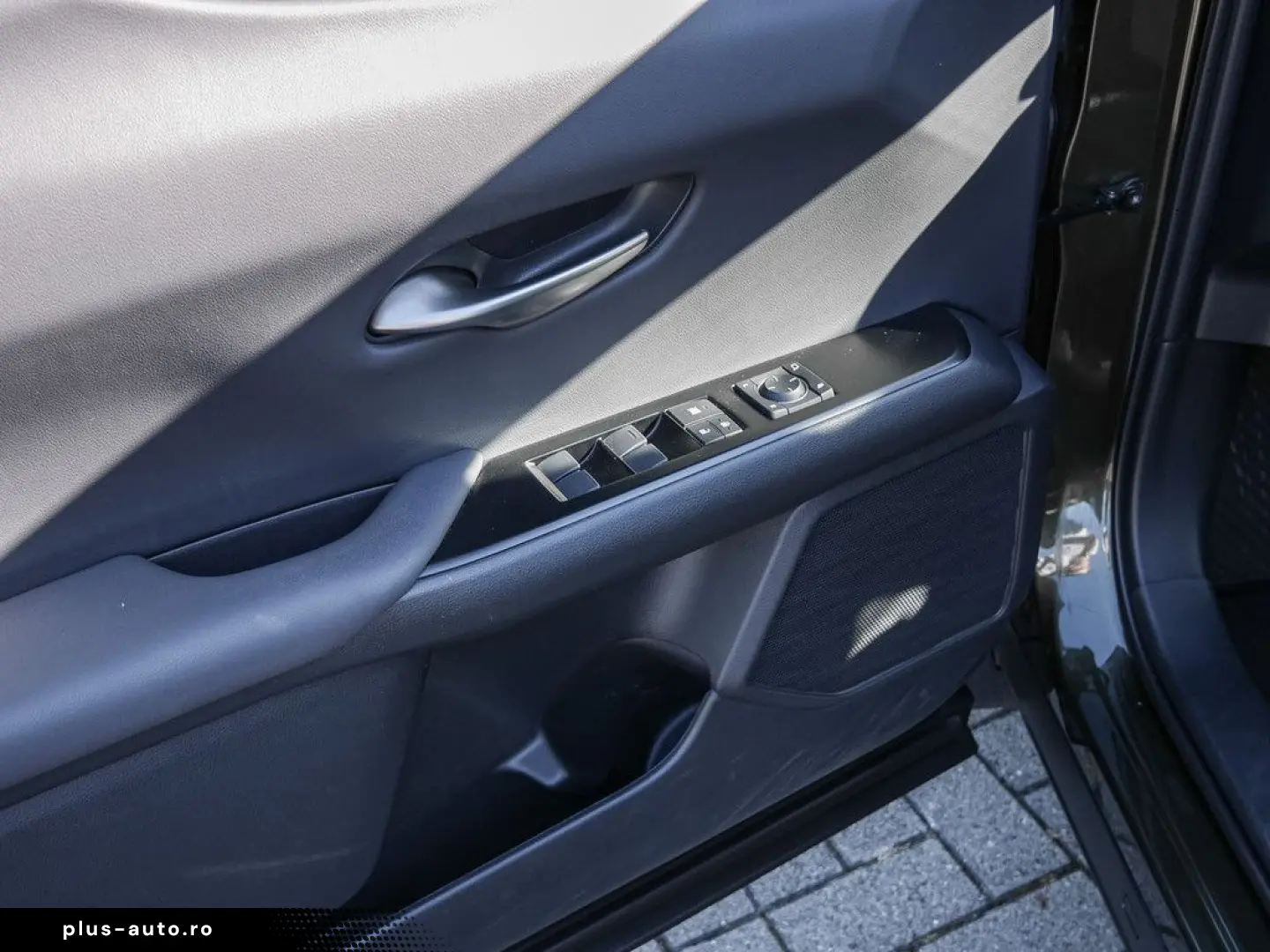 UX 250h Style Edition LENKRADHEIZUNG LED Carplay